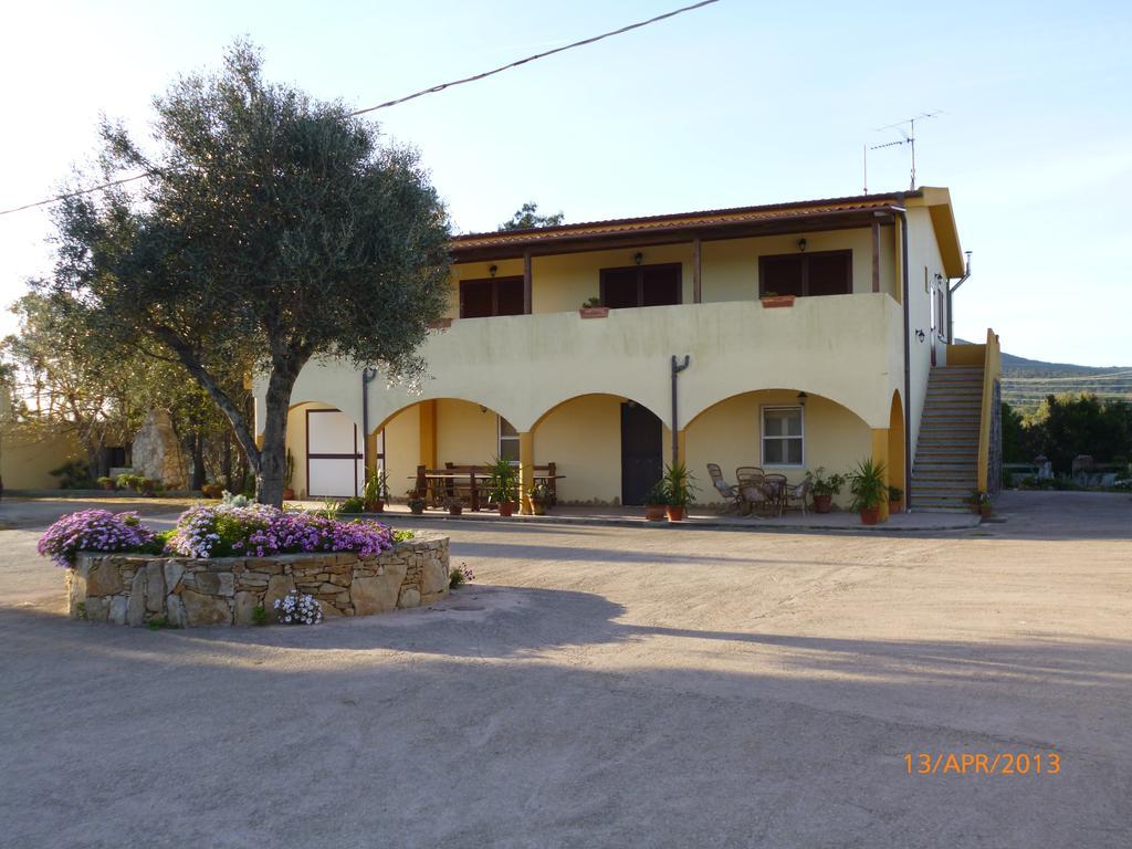 Agriturismo Cuile De Molino Porto Torres Exterior foto